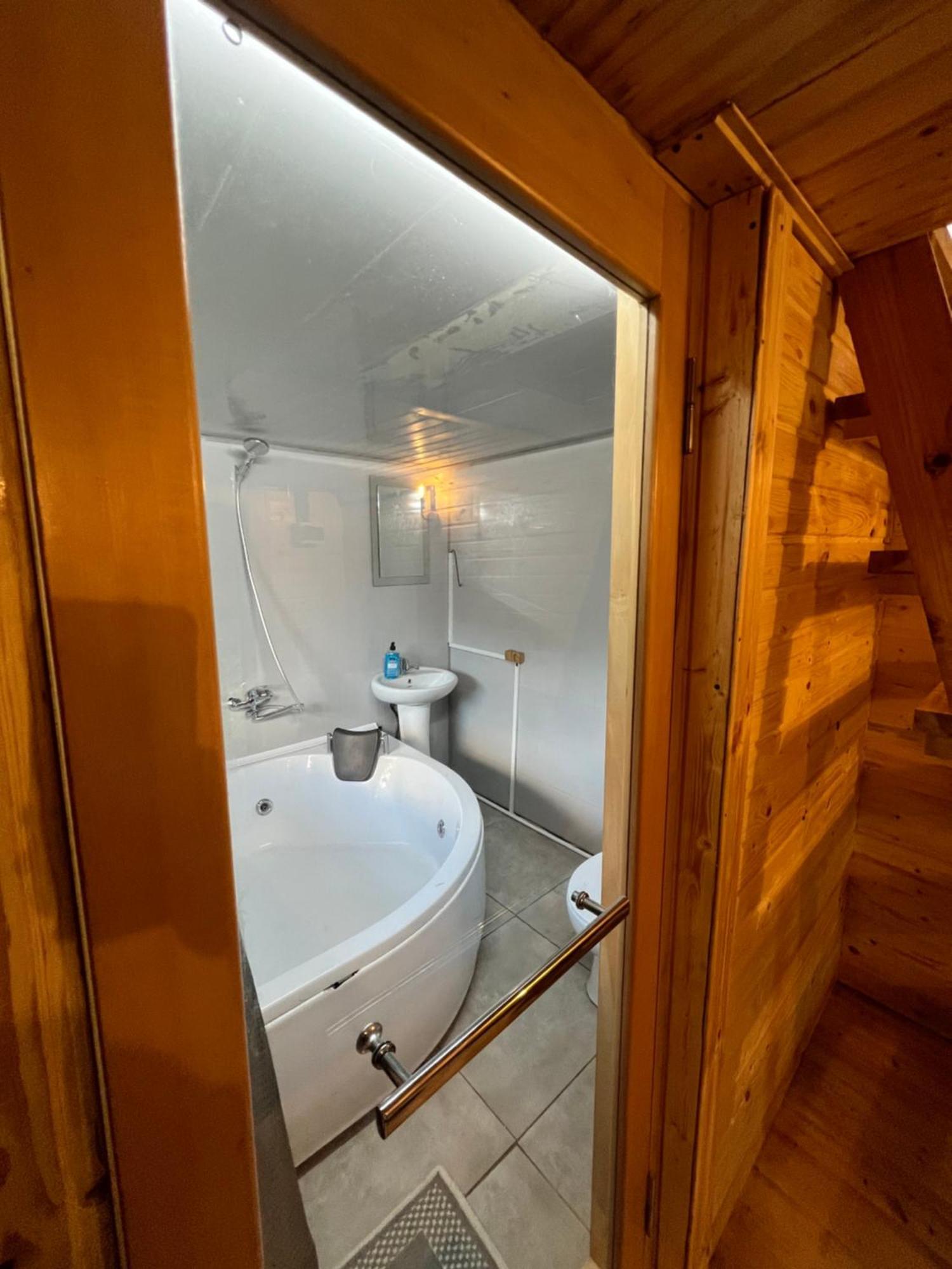 Hotel Mtirala Glamping à Chakvistavi Extérieur photo