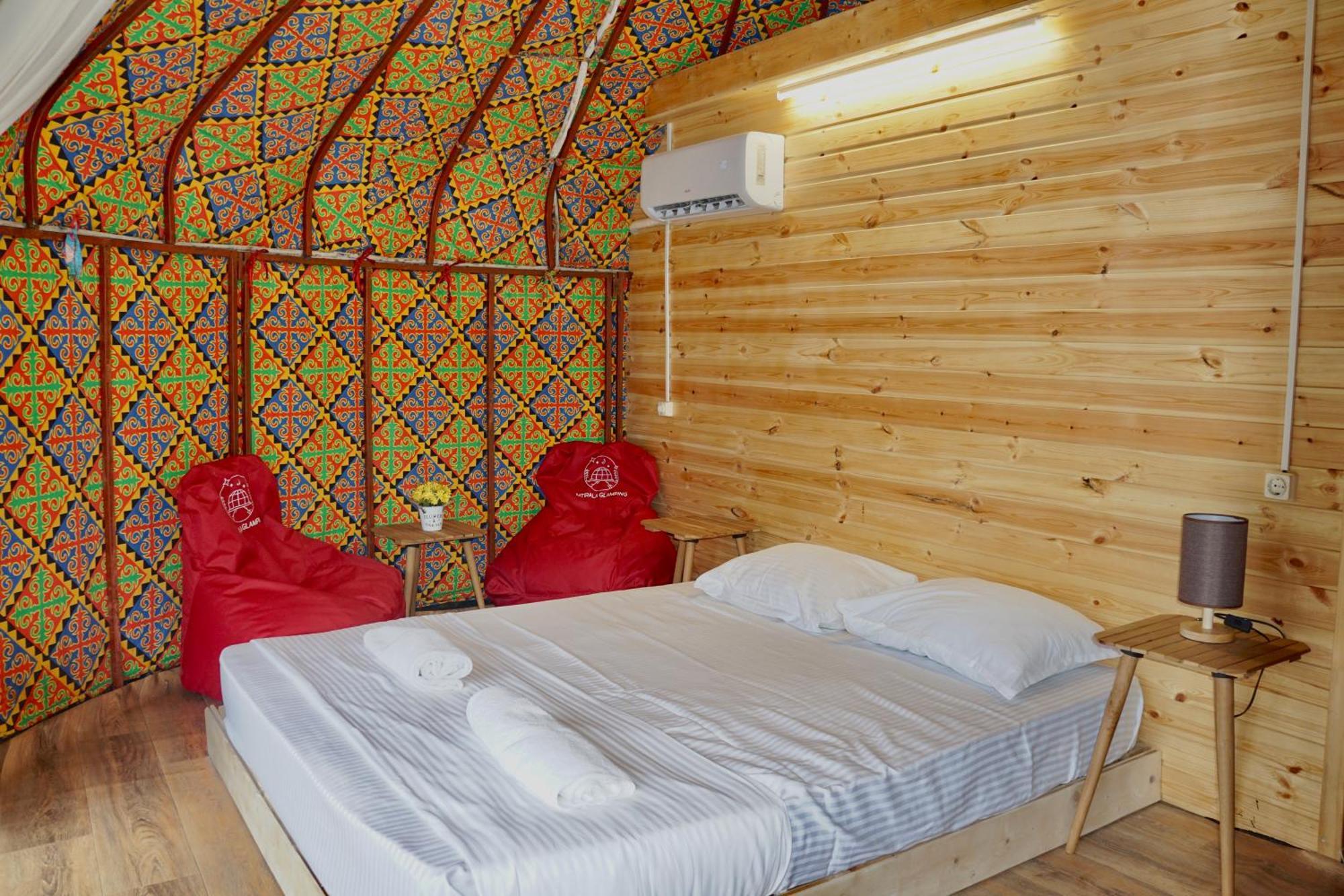 Hotel Mtirala Glamping à Chakvistavi Extérieur photo